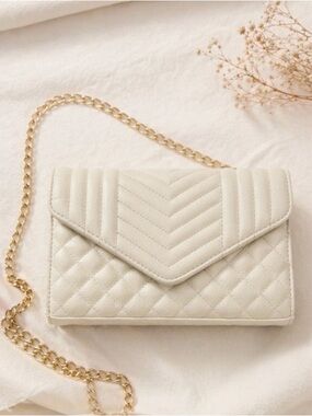 Quilted Cream Crossbody Chain Wallet Bag | Chic Neutral Mini Purse